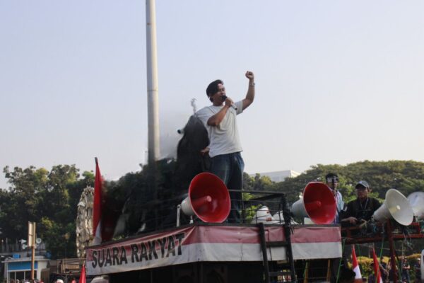 DARI HEGEMONI KE REVOLUSI: Upaya Menghancurkan Dinasti Politik Berbasis Kesadaran Kelas