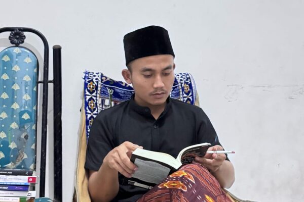 Antara Santri dan Akademisi: Menimbang Jalan Menuju Surga